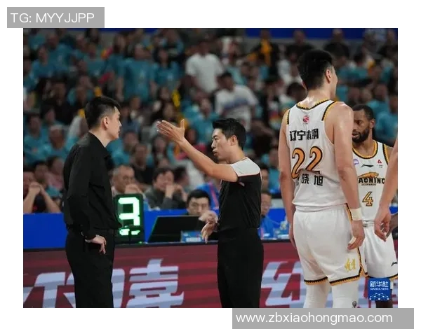 辽宁本钢球迷狂欢喜迎胜利，队员掌握领先优势