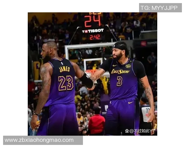 詹姆斯领军湖人队大胜，展现统治力