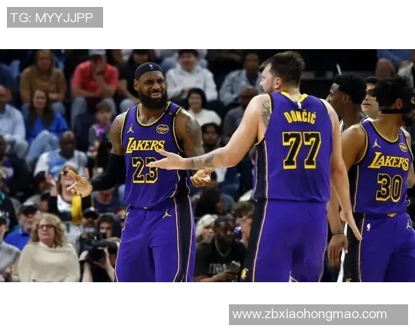 詹姆斯单挑火箭，湖人3-2领先：一场个人英雄主义的巅峰之战